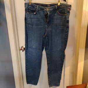 NYDJ Straight Leg Jeans in Medium Blue Wash